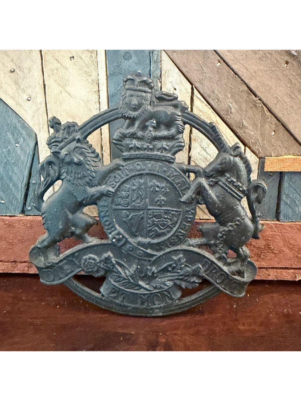 Vintage 1953 Kings Arms Cast Iron Trivet CW 10-17 Virginia Metalcrafters